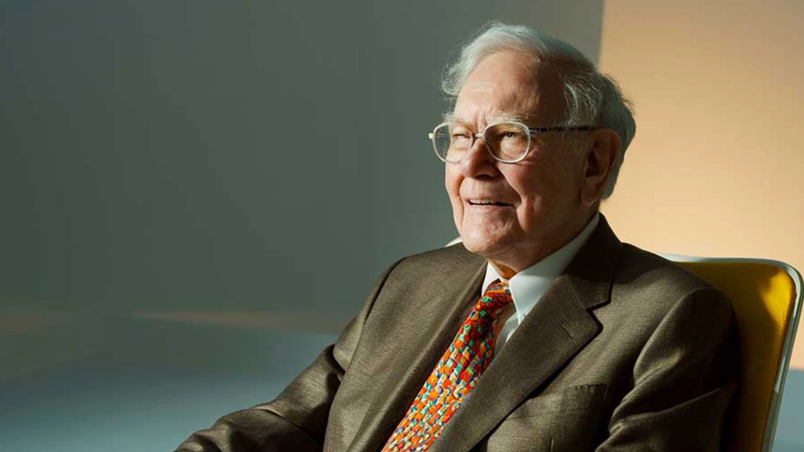 Warren Buffett dévoile ses nouveaux investissements : 1,24 milliard dans Constellation Brands et retrait partiel du secteur bancaire