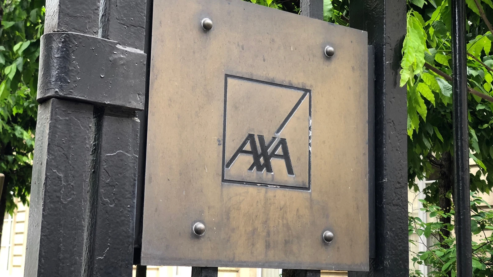 Dividende Axa 2025 : montant, dates et rendement