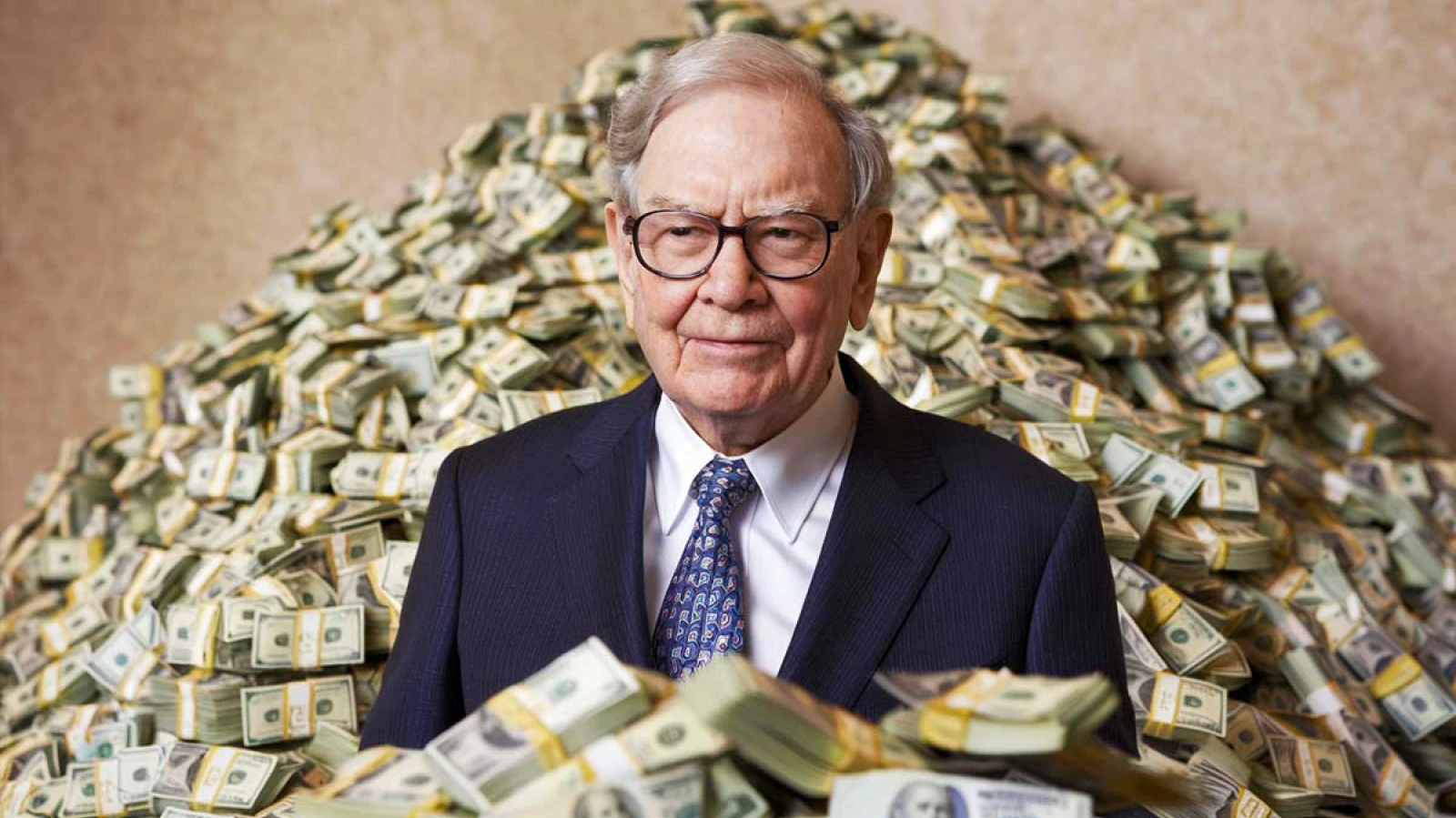 Warren Buffett accumule 325 milliards en cash pendant que le S&P500 s'effondre : faut-il copier l'Oracle d'Omaha ?